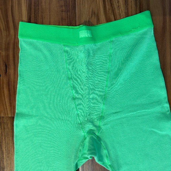 SKIMS cotton rib leggings NEON GREEN size medium - Picture 2 of 10